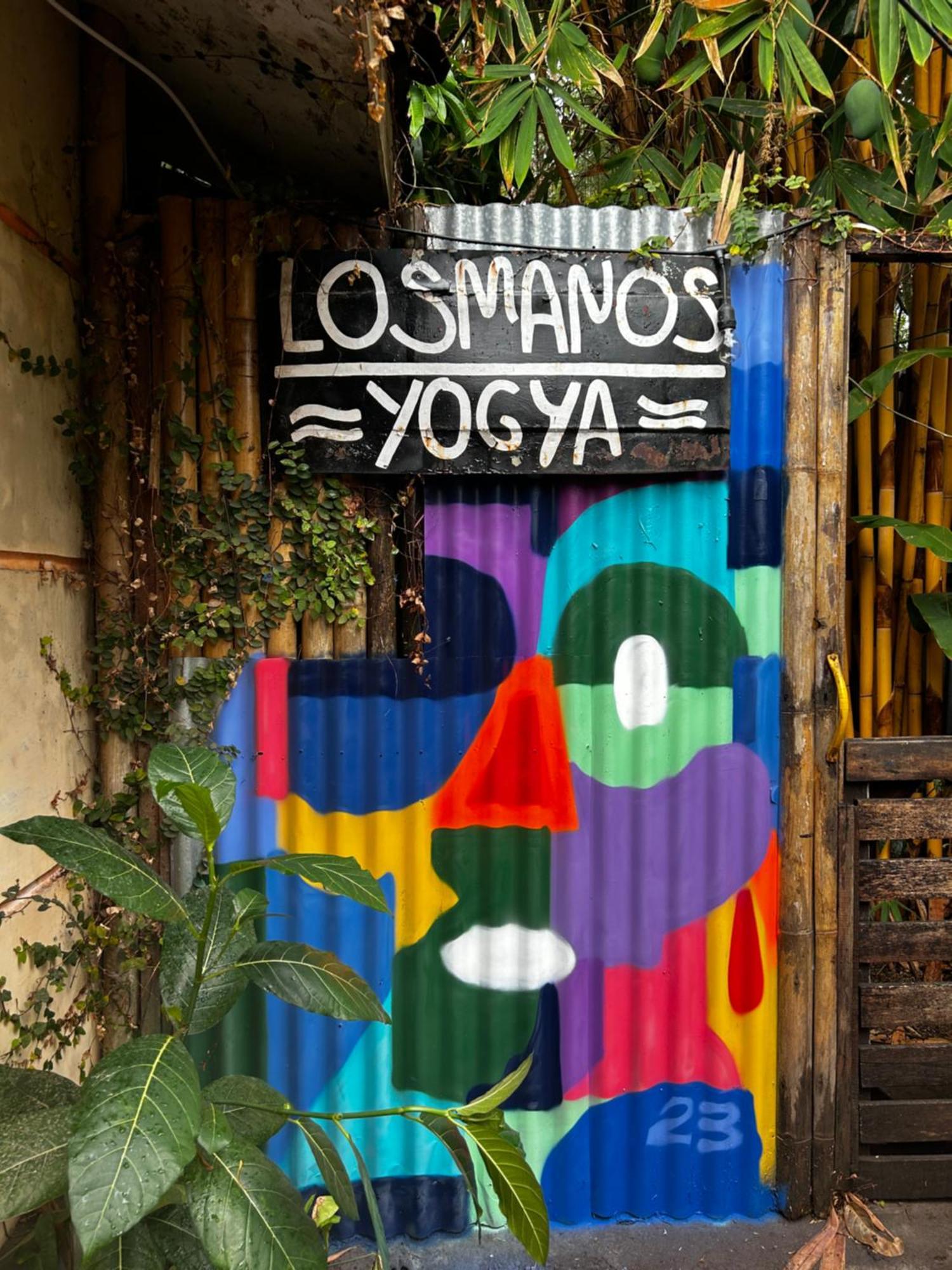 Losmanos Hostel Джокьякарта Экстерьер фото