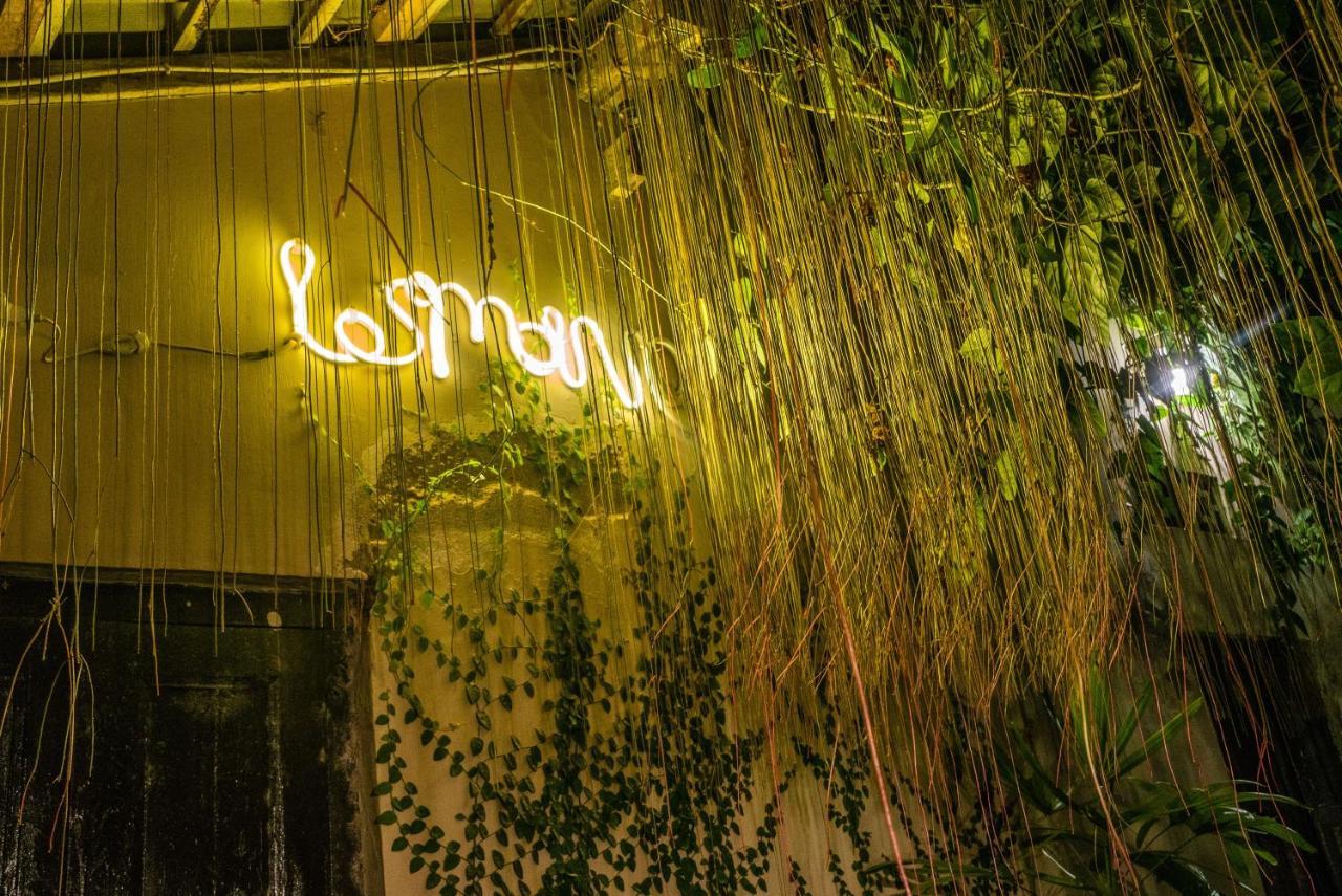 Losmanos Hostel Джокьякарта Экстерьер фото
